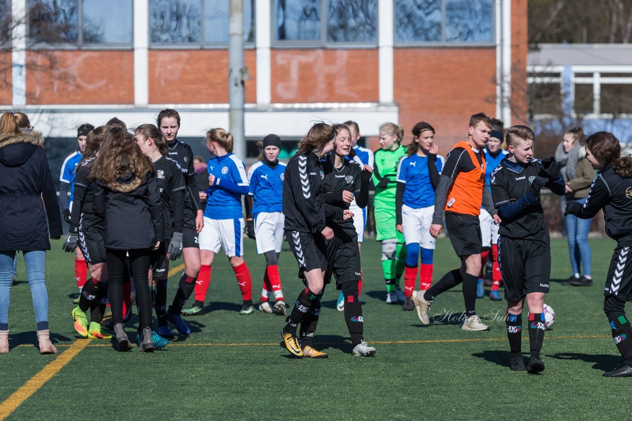 Bild 457 - B-Juniorinnen Halbfinale SVHU - Holstein Kiel : Ergebnis: 3:0